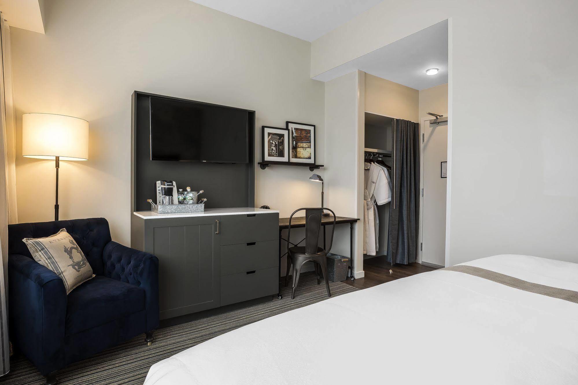 Envision Hotel Boston-Everett, Ascend Hotel Collection エクステリア 写真